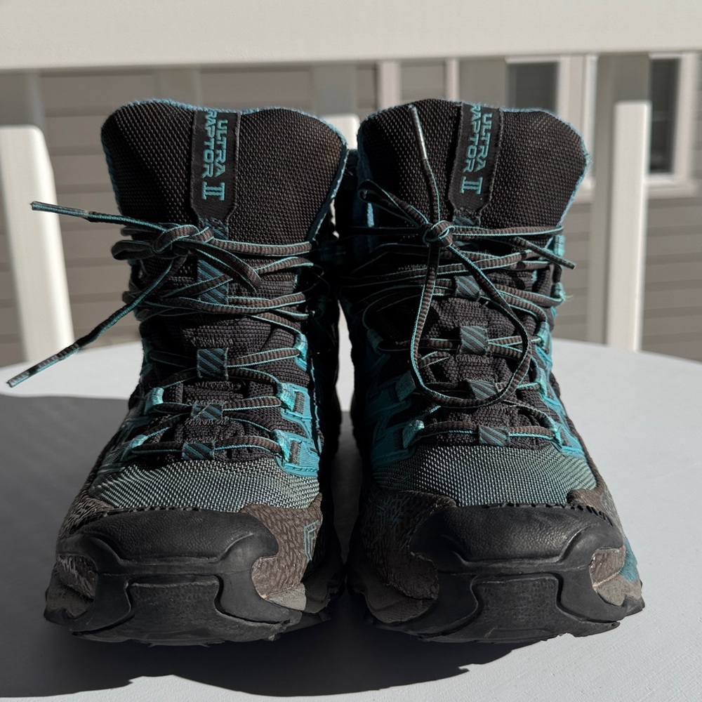 Sportiva Ultra Raptor II Mid GTX Hiking Shoes In Carbon/Topaz Sz-8 - Picture 5 of 15